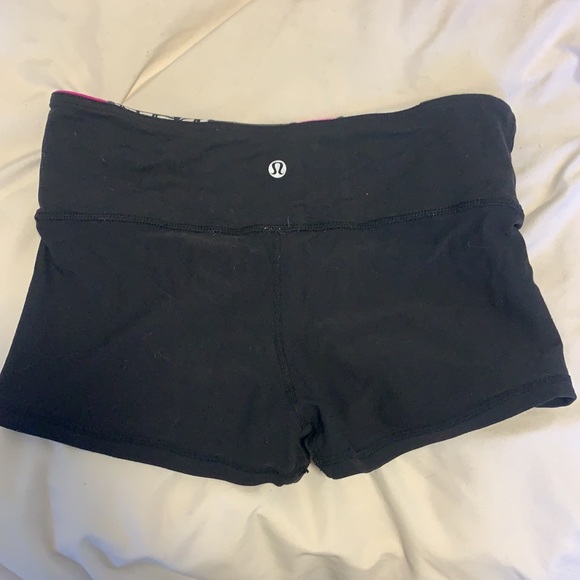 Lulu lemon shorts - Picture 3 of 3